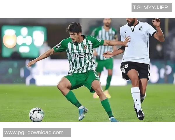 西甲赛场波尔图与尤文图斯激战成平局补时进球引发全场狂欢